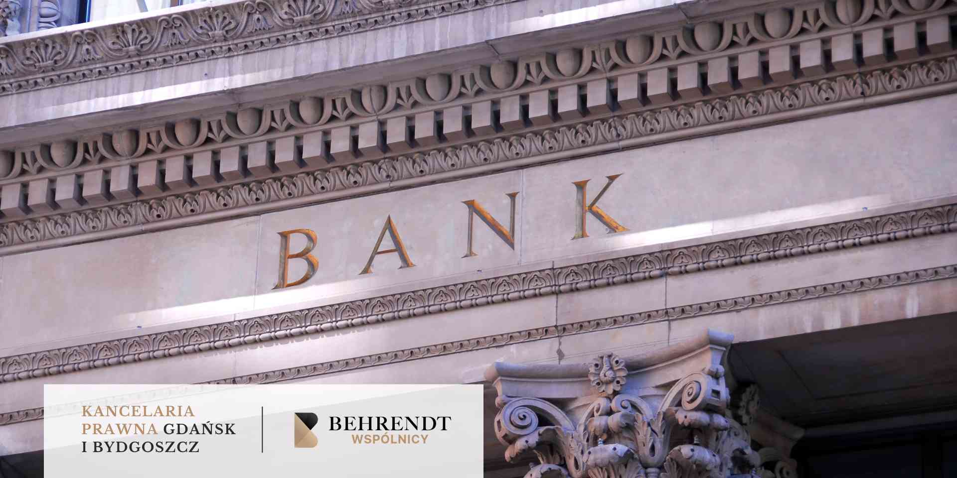 Klasyczna elewacja budynku z napisem BANK – ilustracja do tematu sporów z bankiem Santander.
